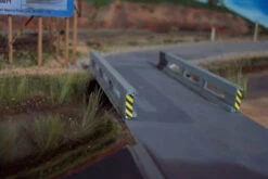 Osborn Models 1055 - Concrete Bridge Railing Kit - HO Scale