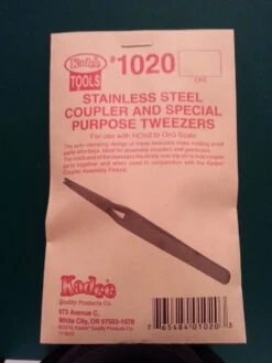 Kadee #1020 - Stainless Steel Coupler And Special Purpose Tweezers