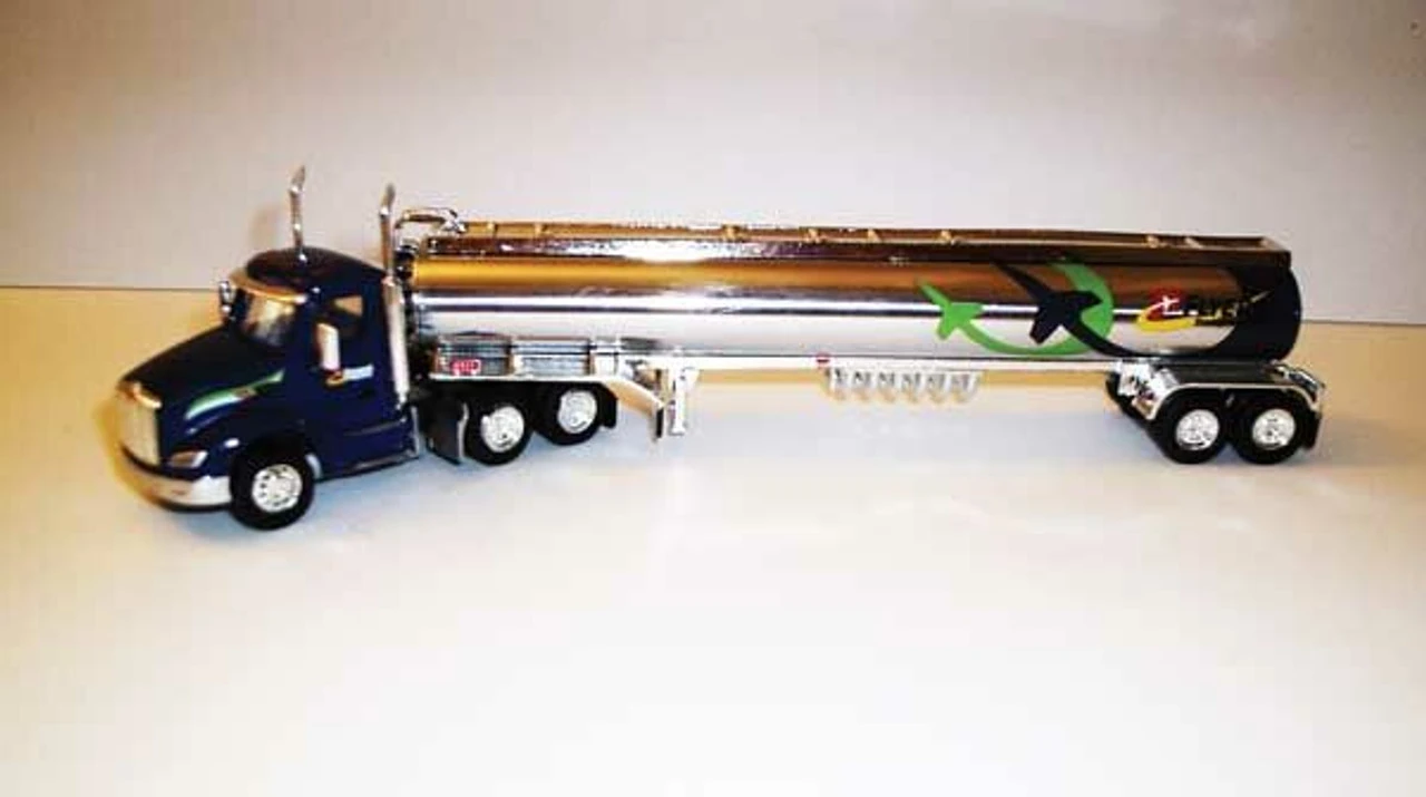 Trucks N Stuff 095 - Peterbilt 579 Day-Cab Tractor With Gas Tank Trailer - Assembled -- Flyers Transport (blue, Green, Black, Yellow, Chrome) - HO Scale 1 Trucks N Stuff 095 - Peterbilt 579 Day-Cab Tractor With Gas Tank Trailer - Assembled -- Flyers Transport (blue, Green, Black, Yellow, Chrome) - HO Scale