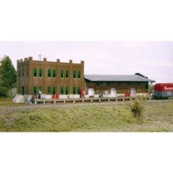 Walthers Cornerstone 933-3009 - Water Street Frght Trmnl - HO Scale
