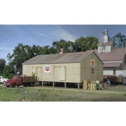 Walthers Cornerstone 933-3230 - COOP Storage Shed Kit - N Scale
