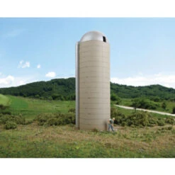Walthers Cornerstone 933-3332 - Rural Concrete-Style Silo - HO Scale