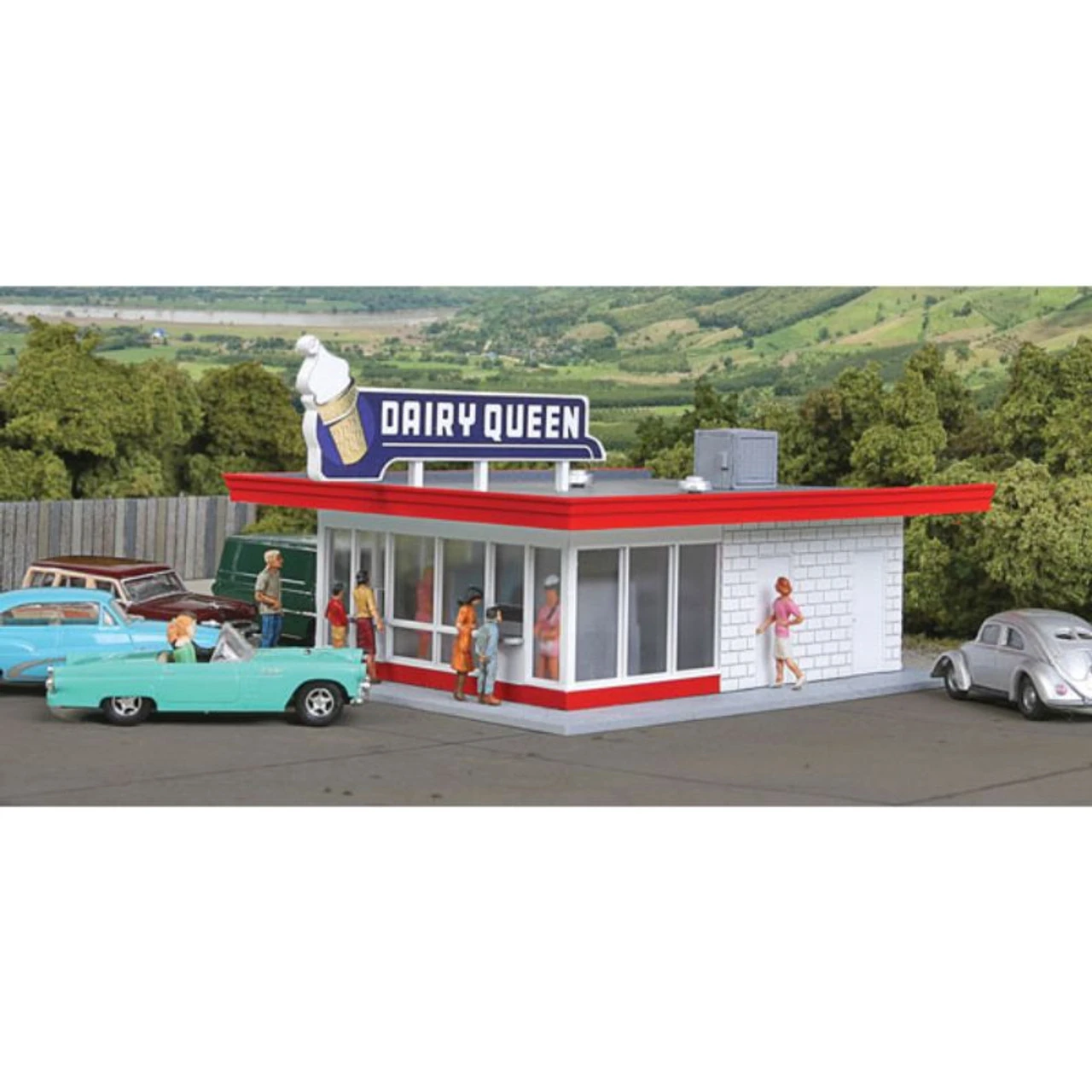 Walthers Cornerstone 933-3484 - Vintage Dairy Queen Kit - HO Scale 1 Walthers Cornerstone 933-3484 - Vintage Dairy Queen Kit - HO Scale
