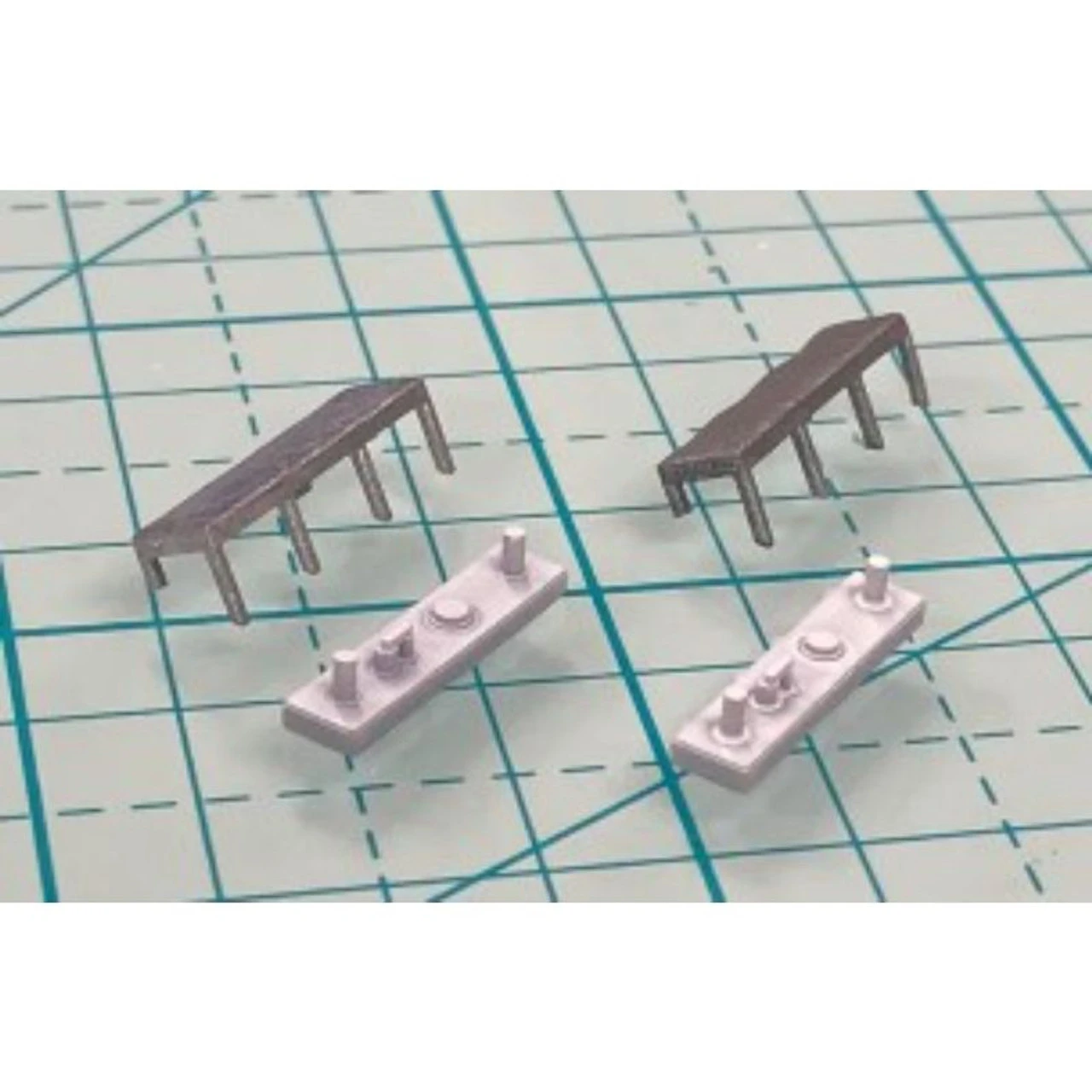 MACRail 838 - PTC Stand & Array (BNSF #1 - 1 Pair) - HO Scale 1 MACRail 838 - PTC Stand & Array (BNSF #1 - 1 Pair) - HO Scale