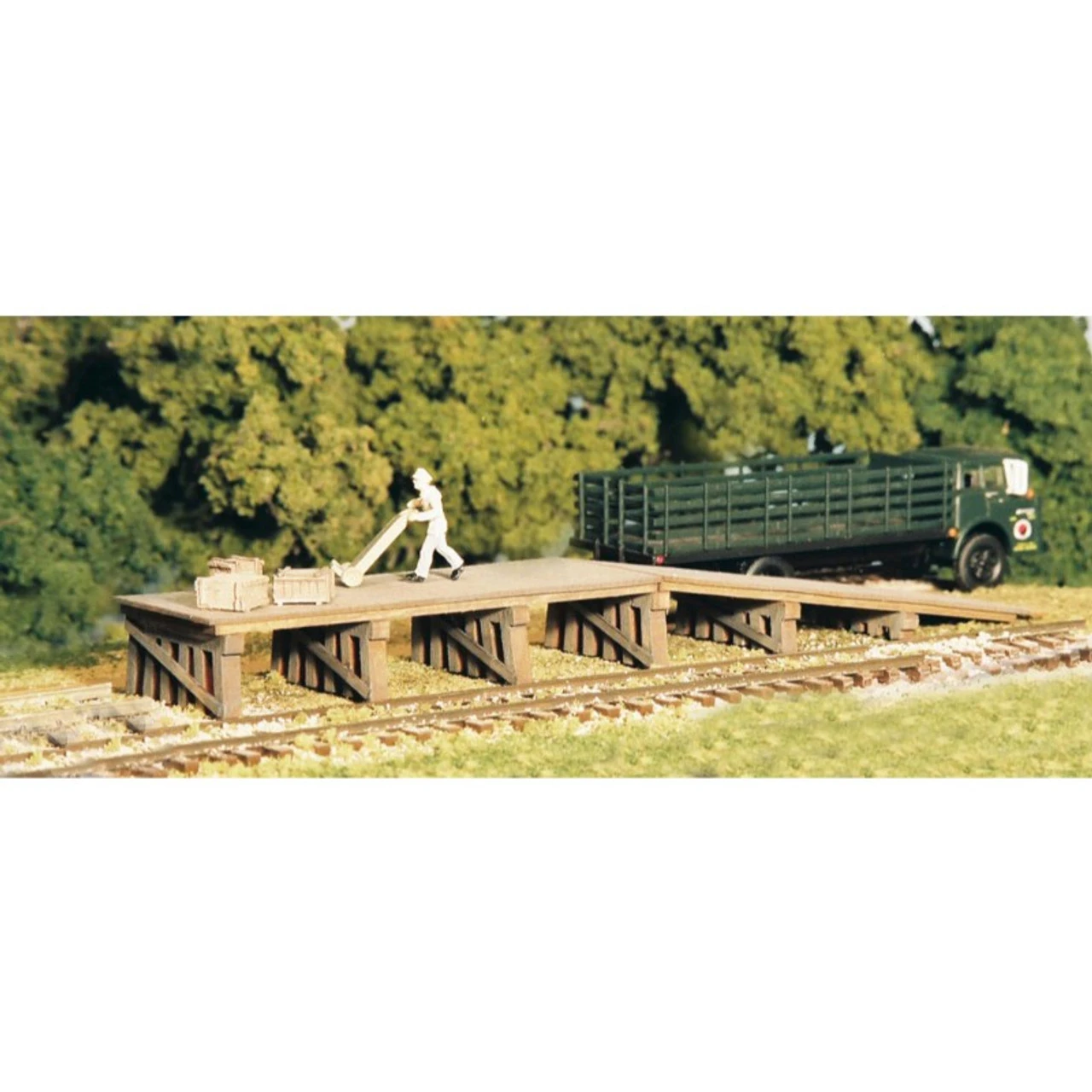 Monroe Models 2203 - Railroad Loading Ramp - HO Scale Kit 1 Monroe Models 2203 - Railroad Loading Ramp - HO Scale Kit