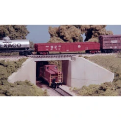 Monroe Models 493-9005 - Concrete And Girder Bridge - N Scale Kit