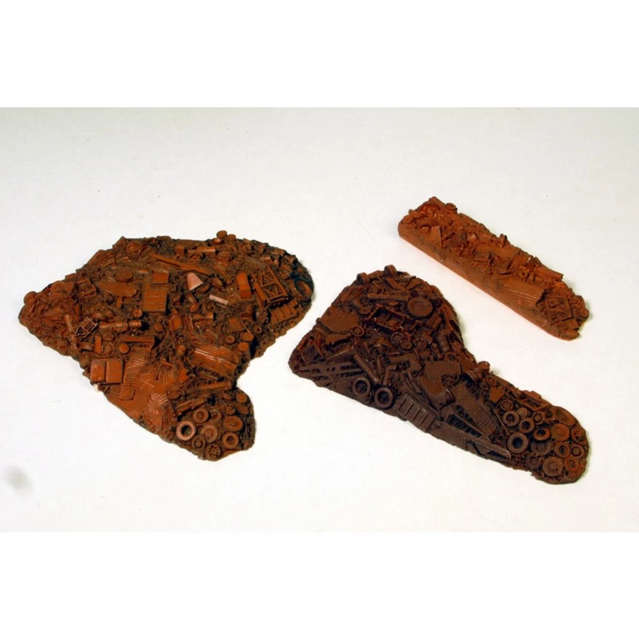 Monroe Models 9104 - Scrap Yard Junk Pile Set Pained - N Scale 1 Monroe Models 9104 - Scrap Yard Junk Pile Set Pained - N Scale