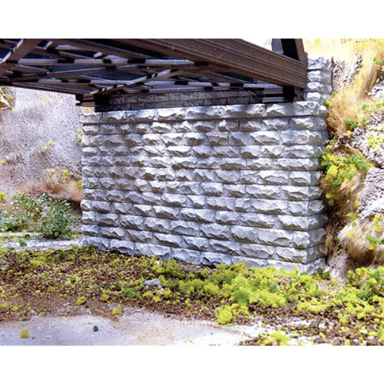 Chooch 9850 - Doulbe Stone Bridge Abutment - N Scale 1 Chooch 9850 - Doulbe Stone Bridge Abutment - N Scale