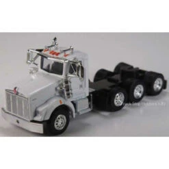 Herpa Models 410673 - Kenworth T800 4-Axle Day-Cab Tractor Only 2 Pack - Assembled -- White - HO Scale
