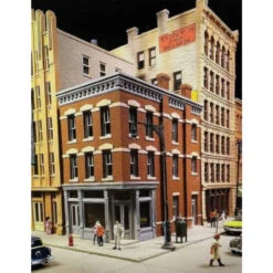 Lunde 18 - Stillmore Books -- Resin Kit - 3 X 1-3/4 X 3-1/2" 7.6 X 4.5 X 8.9cm - N Scale Kit