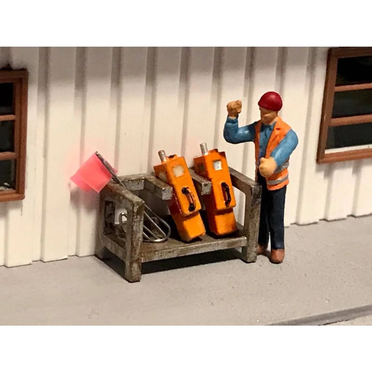 MACRail 910 - EOT Storage Rack V2.0 (Small) - HO Scale 1 MACRail 910 - EOT Storage Rack V2.0 (Small) - HO Scale