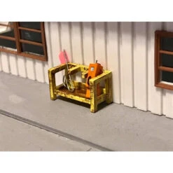 MACRail 912 - EOT Storage Rack V2.0 (Small) Weathered - HO Scale