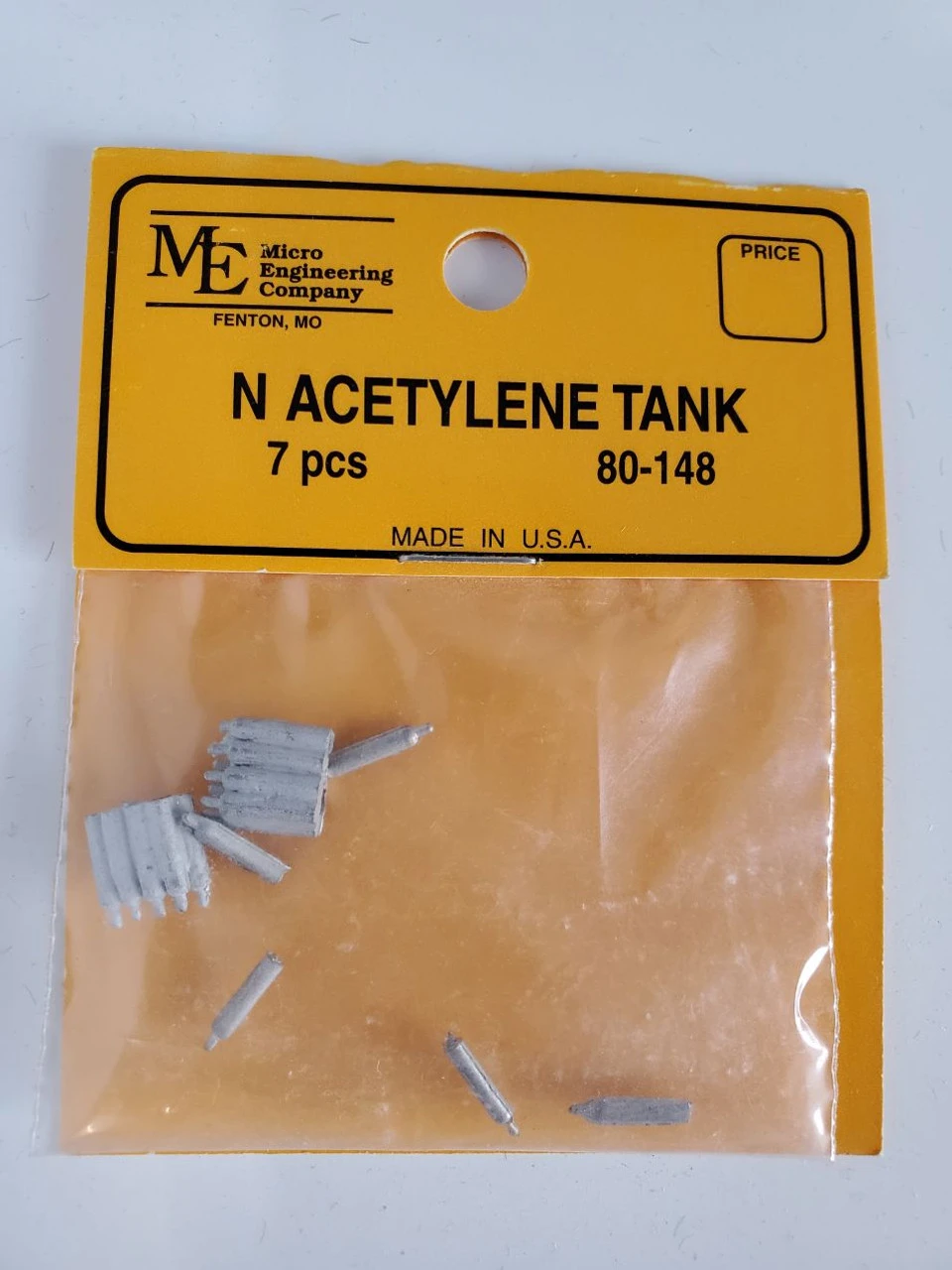 Micro Engineering 80-148 - Acetylene Tank 7pcs - N Scale 1 Micro Engineering 80-148 - Acetylene Tank 7pcs - N Scale