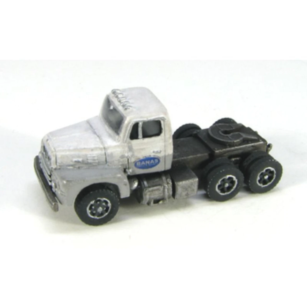 Showcase Miniatures 104 - 1950's Era R-190 Tractor - N Scale Kit 1 Showcase Miniatures 104 - 1950's Era R-190 Tractor - N Scale Kit