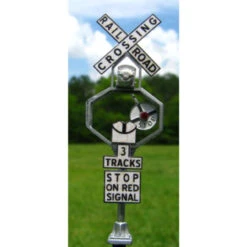 Showcase Miniatures 2306 - Magnetic Signal Co Model 12 Wigwag Flagman - HO Scale Kit