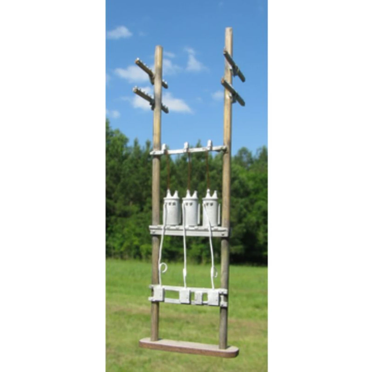 Showcase Miniatures 534 - 40ft Down-line Regulator Assembly (Wood Poles) - N Scale Kit 1 Showcase Miniatures 534 - 40ft Down-line Regulator Assembly (Wood Poles) - N Scale Kit