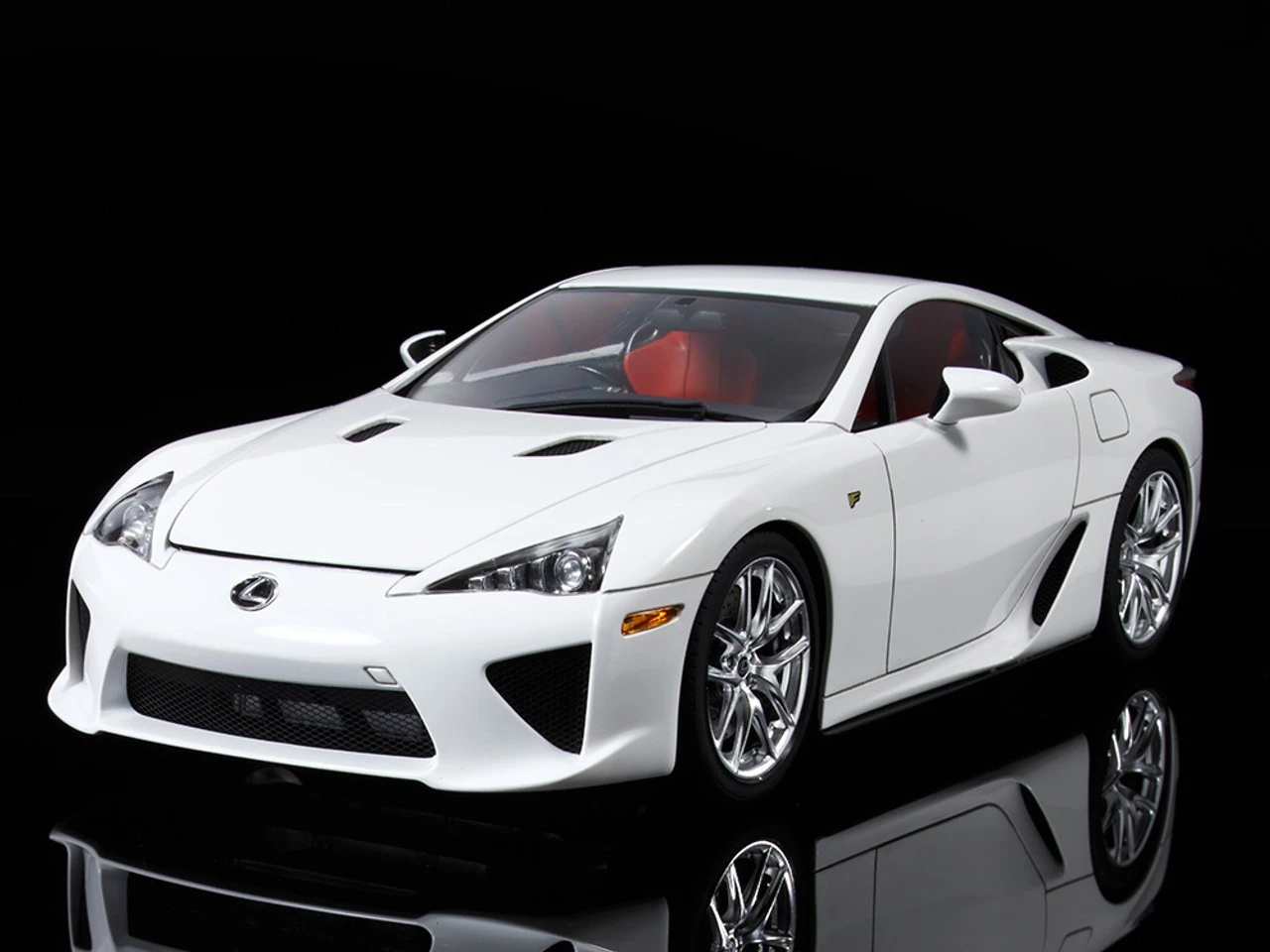 Tamiya 24319 - Lexus LFA - 1:24 Scale Kit 1 Tamiya 24319 - Lexus LFA - 1:24 Scale Kit