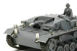 Tamiya 25143 - German Sturmgeschutz III AusfB Germany - 1:35 Scale Kit