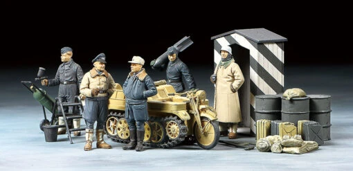 Tamiya 32412 - German Luftwaffe Crew (Winter) W/ Kettenkraftrad Germany - 1:48 Scale Kit -Athearn Shop tam32412 83735.1679594811