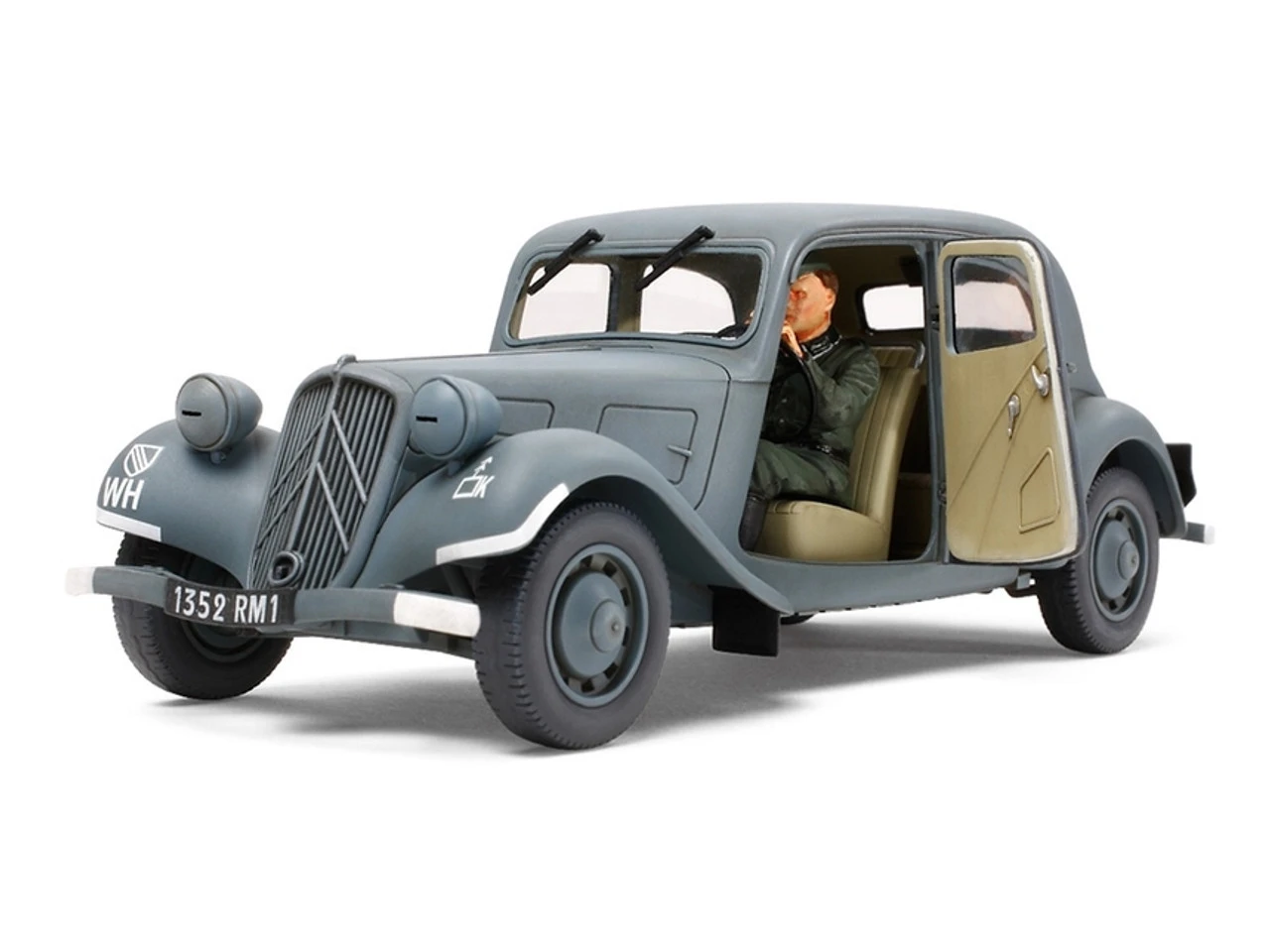 Tamiya 35301 - Citroen Traction 11CV - 1:35 Scale Kit 1 Tamiya 35301 - Citroen Traction 11CV - 1:35 Scale Kit