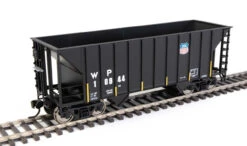 Walthers Mainline 910-56630 - 34' 100-Ton 2-Bay Hopper Union Pacific (WP) 10944 - HO Scale