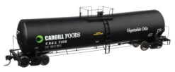 Walthers Proto 920-100251 - 23,000 Gallon Funnel-Flow Tank Car Cargill (CRGX) 7106 - HO Scale